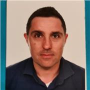 Profesor de fiscalidad para estudiantes de bachillerato y/o grado.